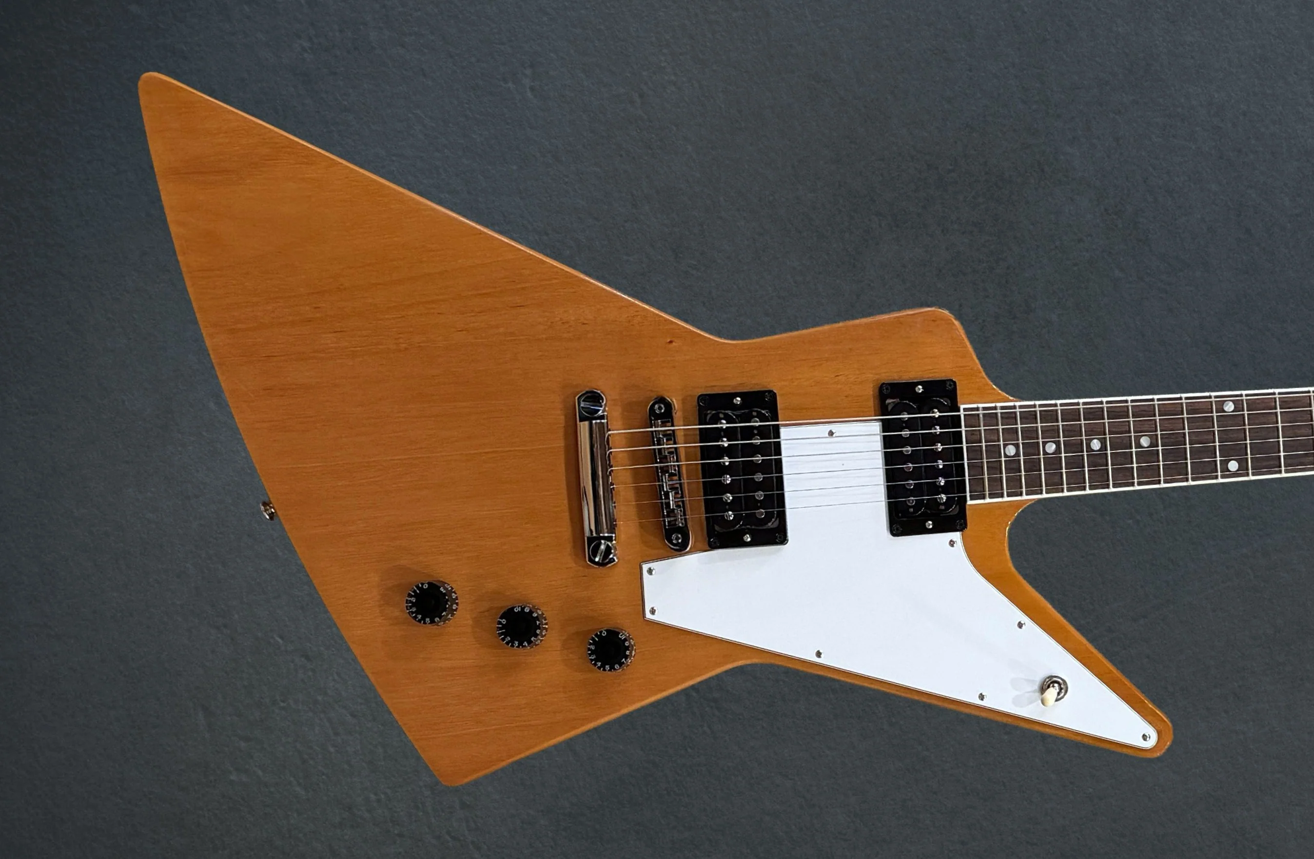 70's Explorer - Antique Natural