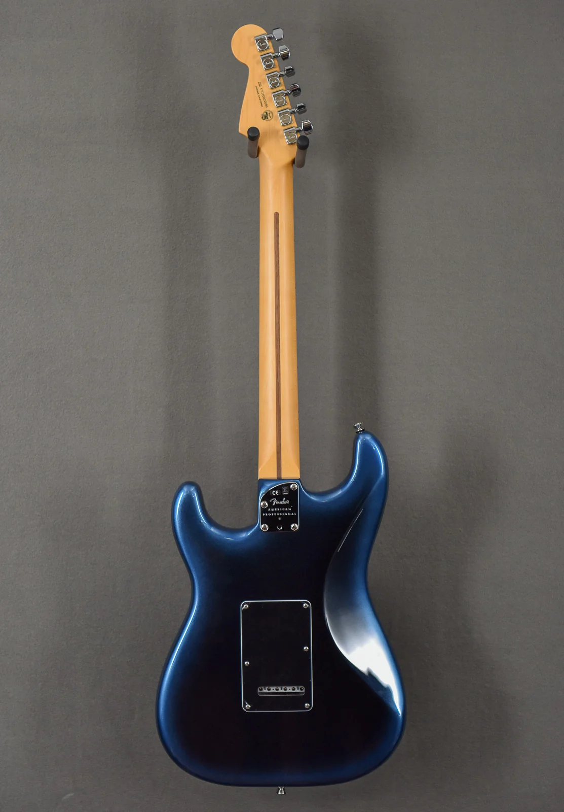 American Professional II Stratocaster - Dark Night w/Maple Fingerboard - Image 4