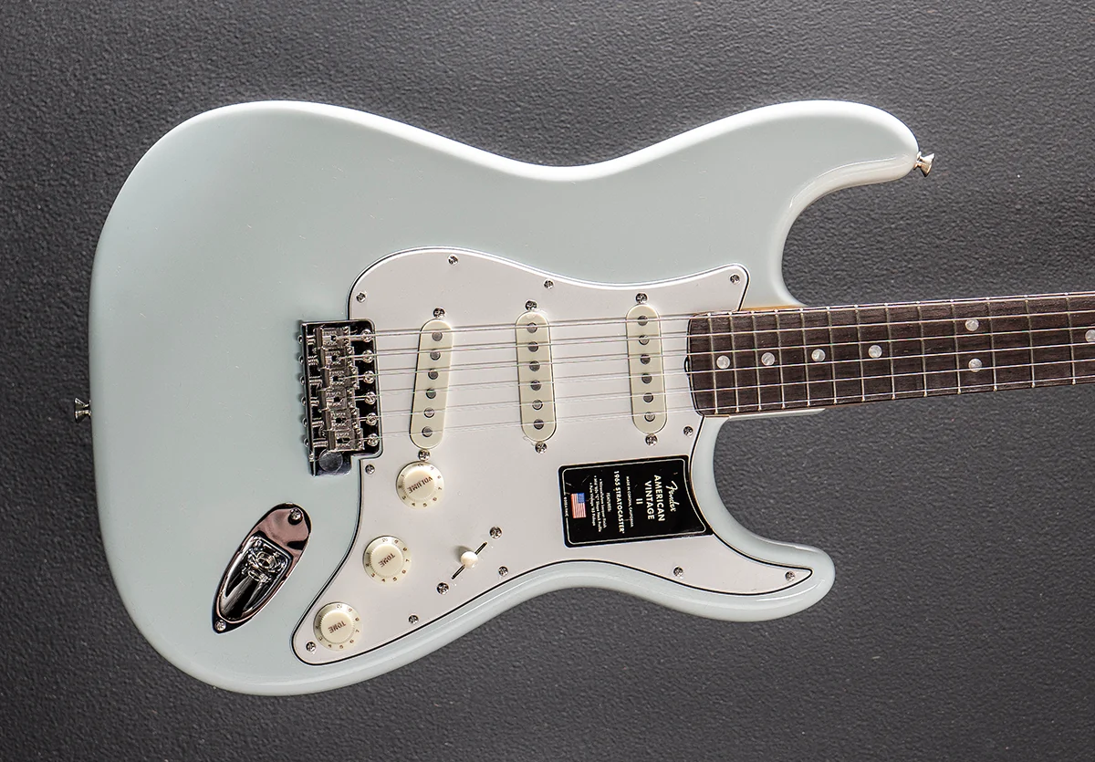 American Vintage II 1965 Stratocaster - Sonic Blue
