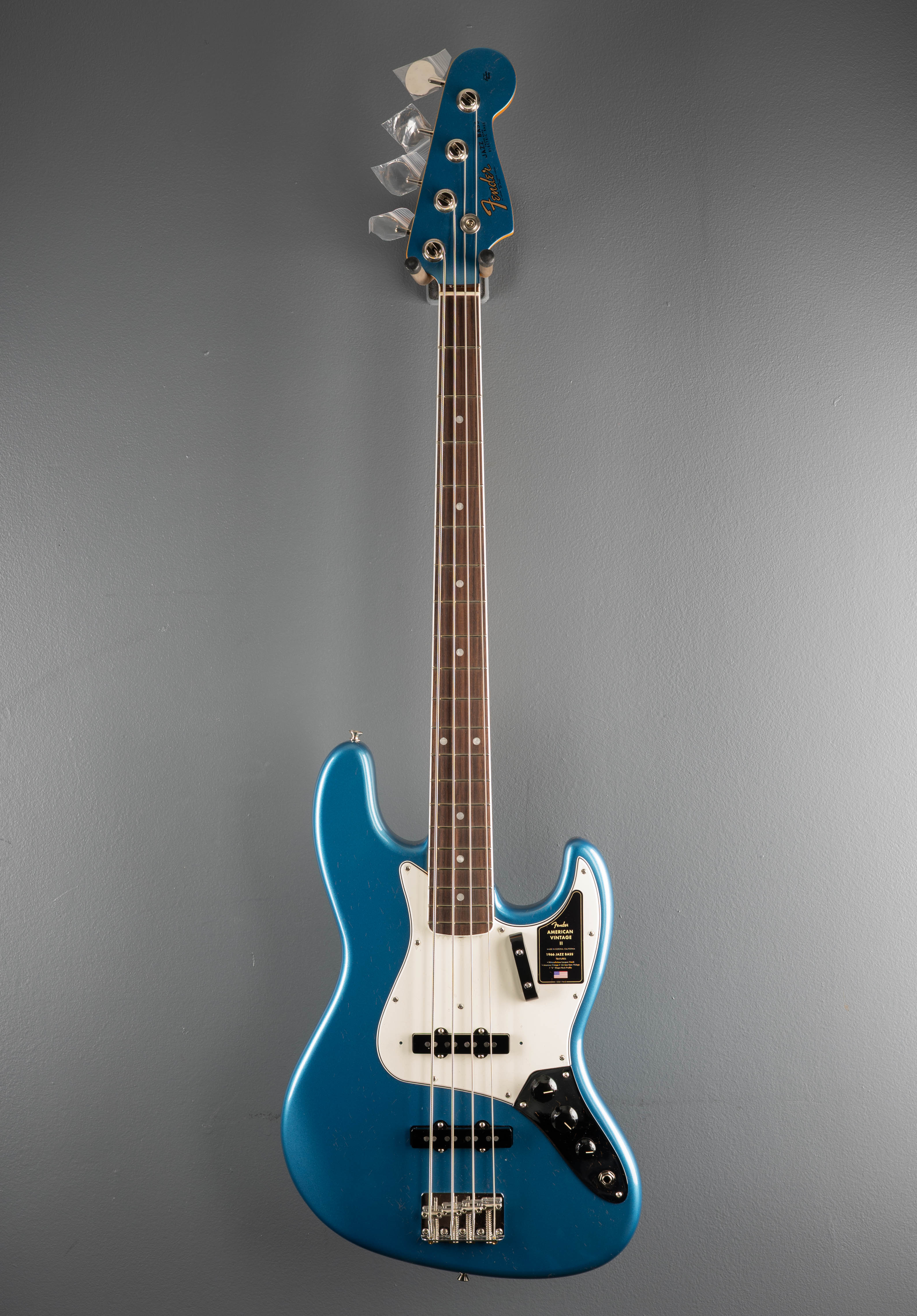 American Vintage II 1966 Jazz Bass - Lake Placid Blue - Image 3