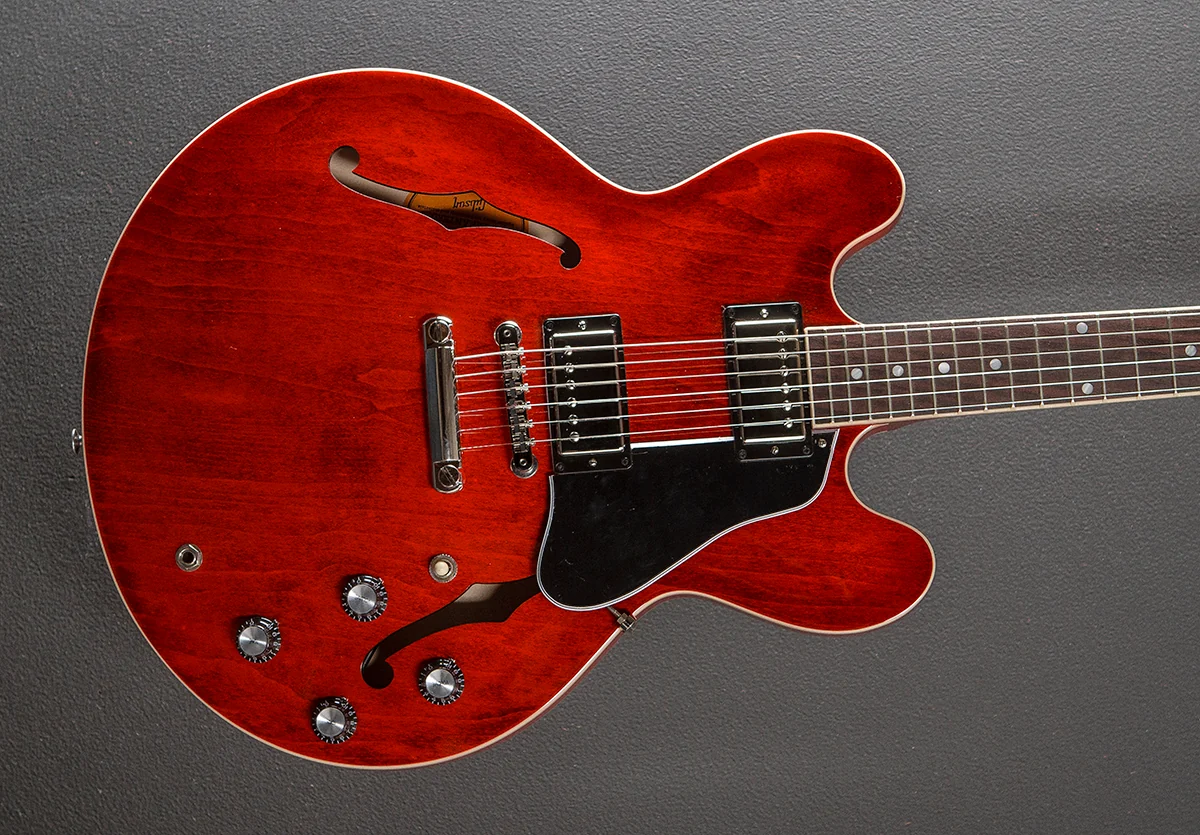 ES-335 - Sixties Cherry