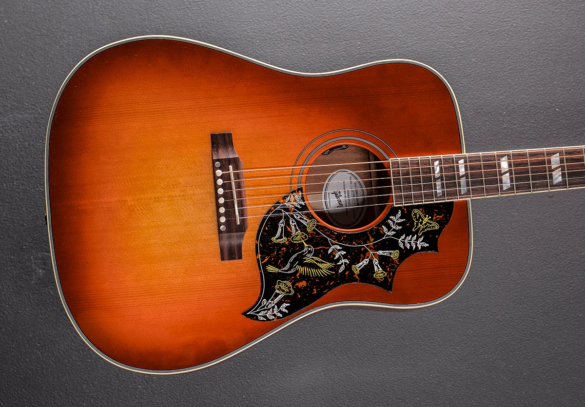 Hummingbird Standard - Vintage Cherry Sunburst