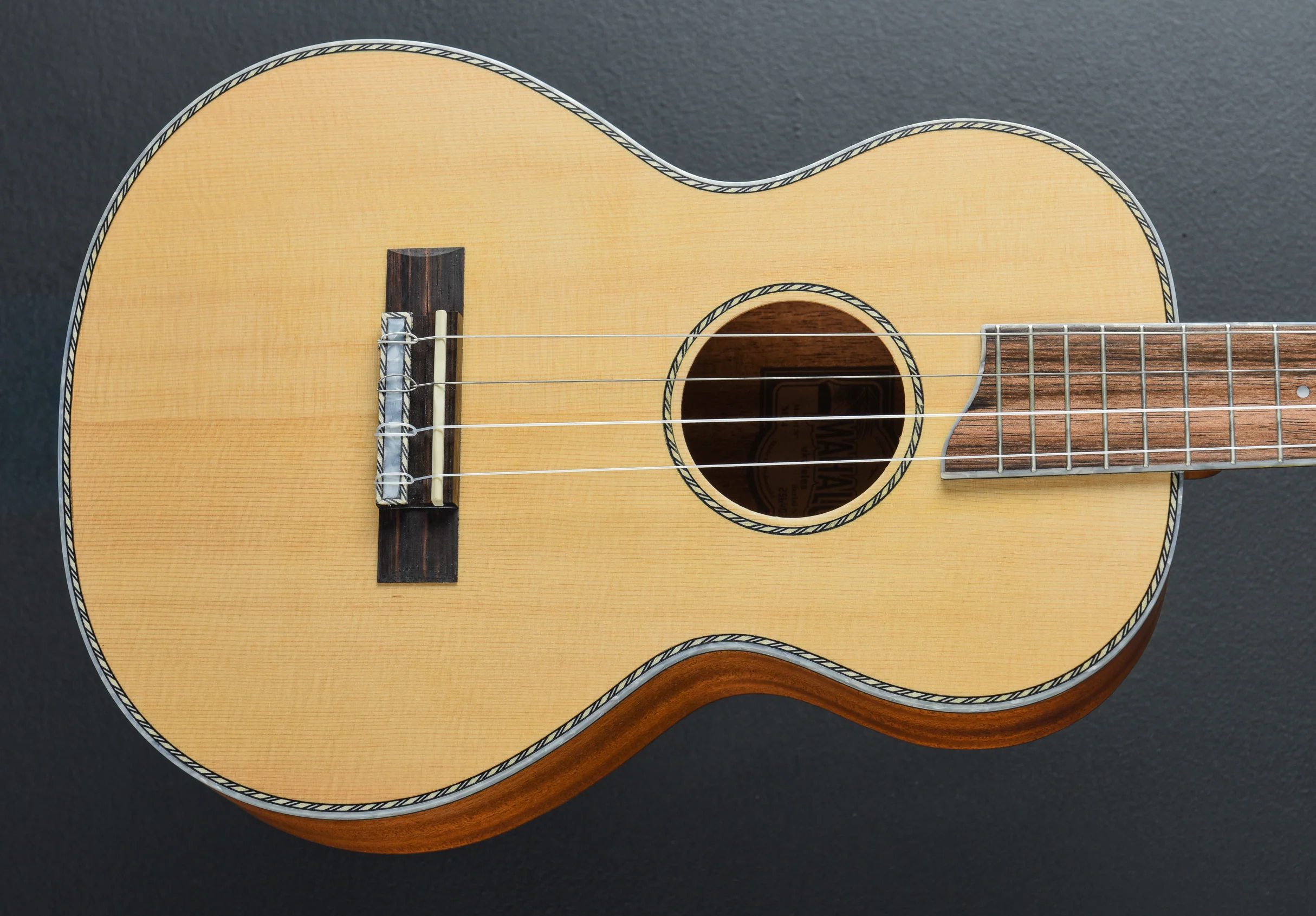 MP4 Pearl Series Baritone Ukulele