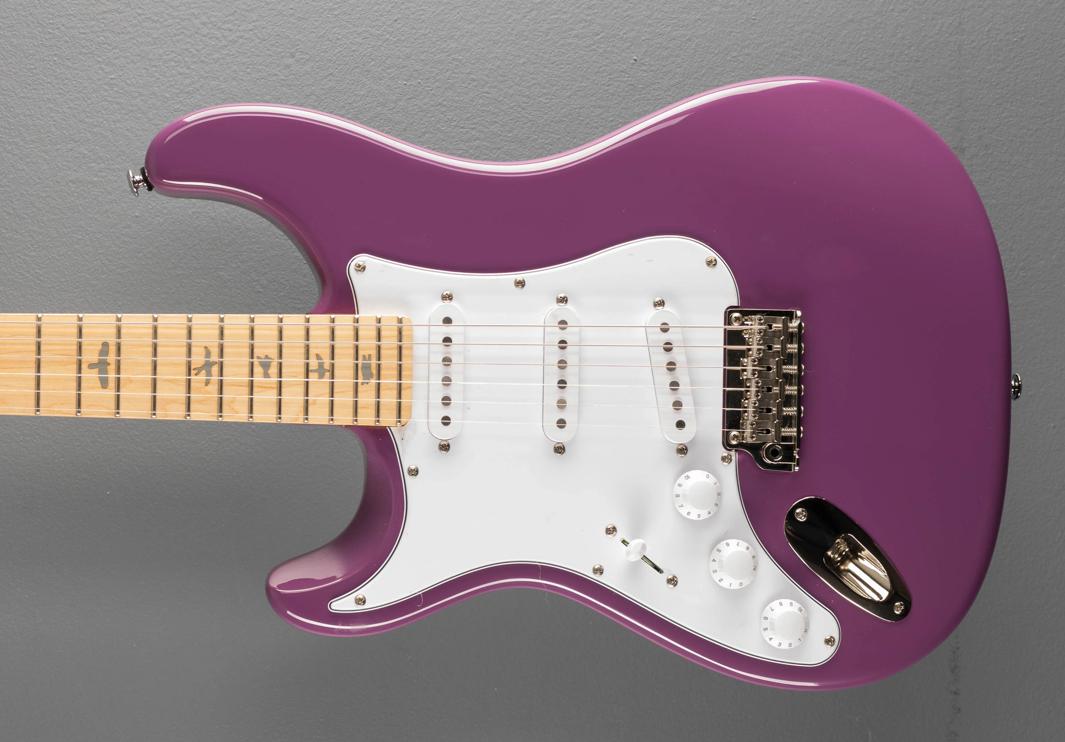 SE Silver Sky w/Maple "Lefty", '25