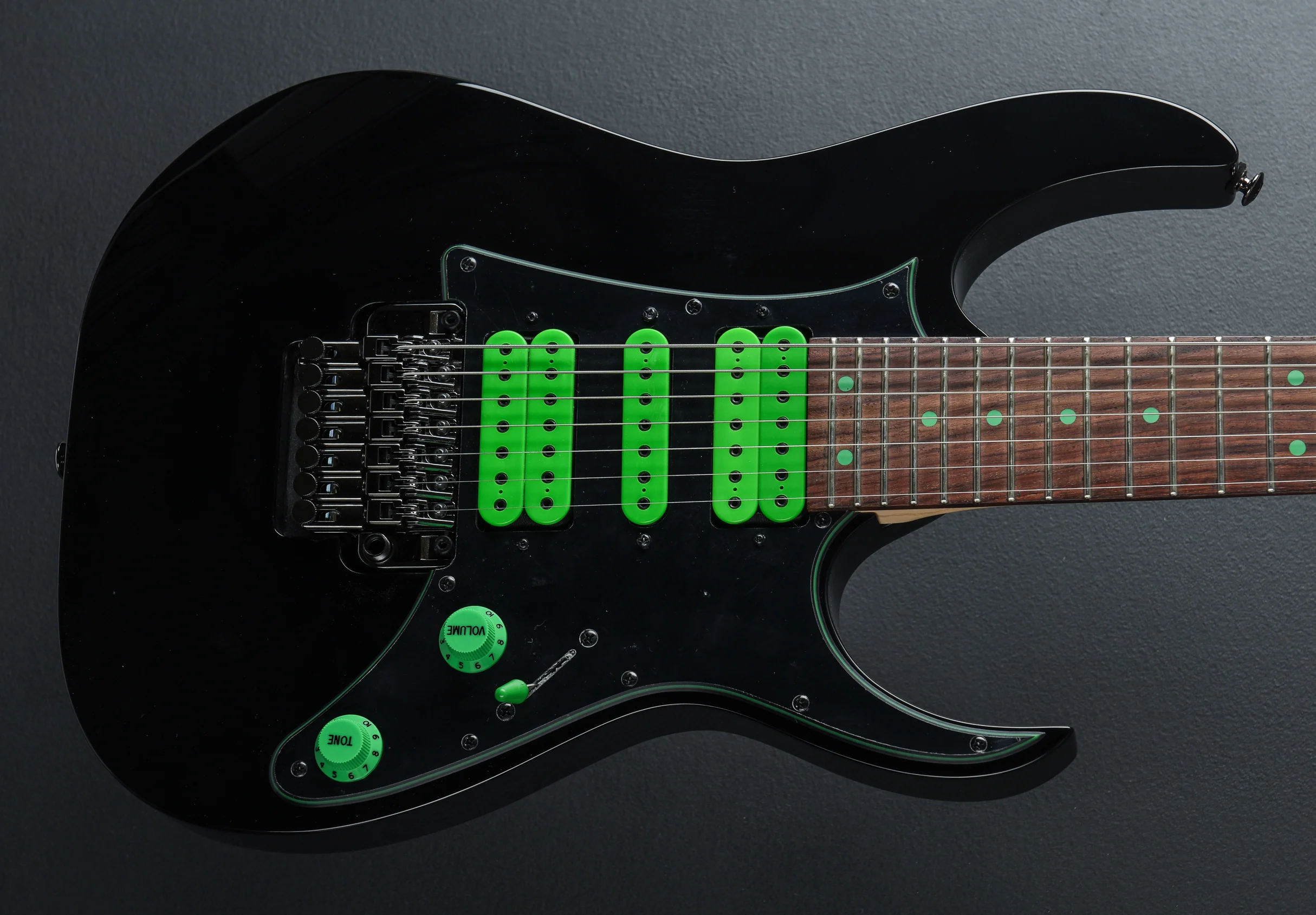 Steve Vai UV70P - Black