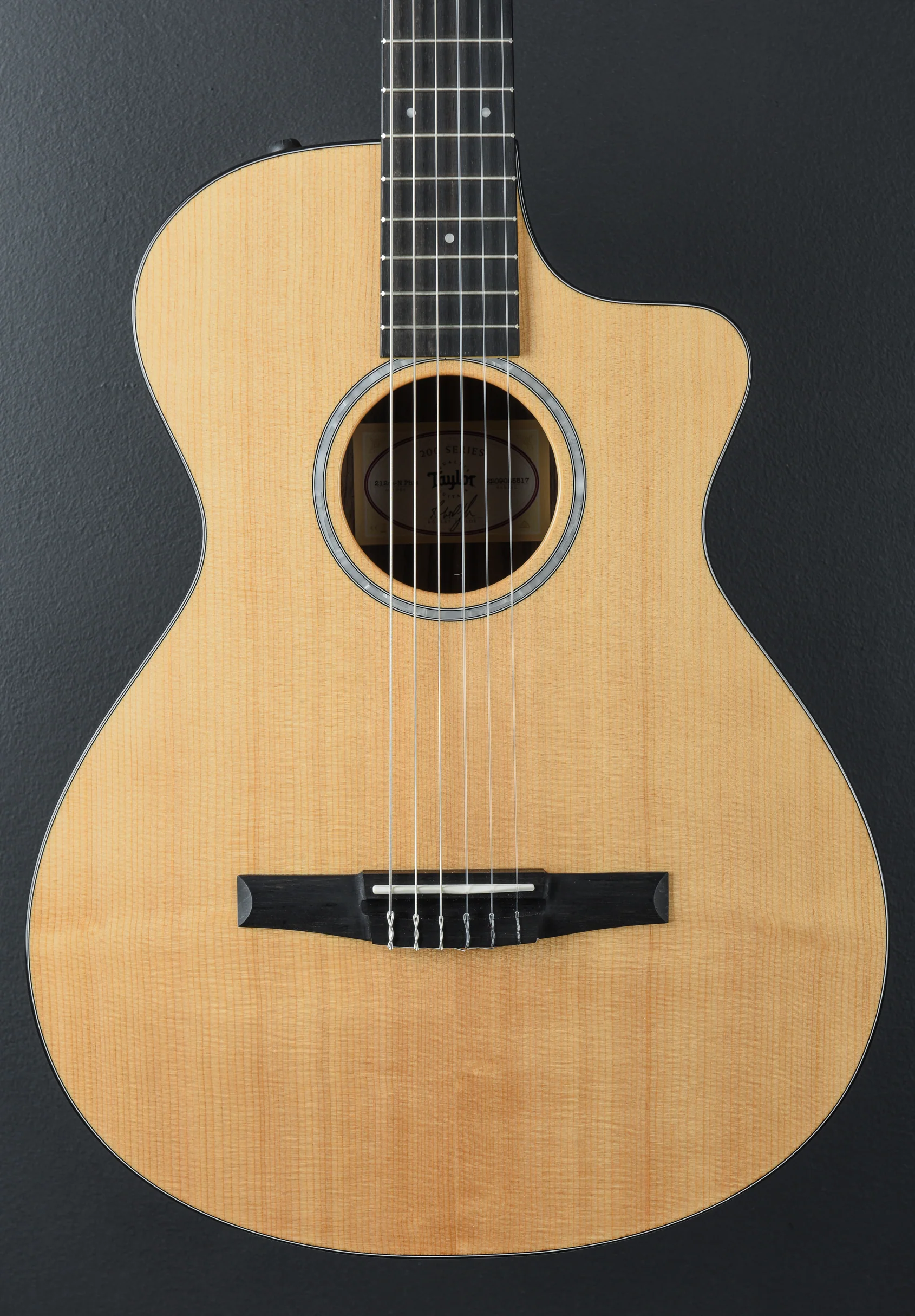 USED 212CE-N Plus '25 - Image 2