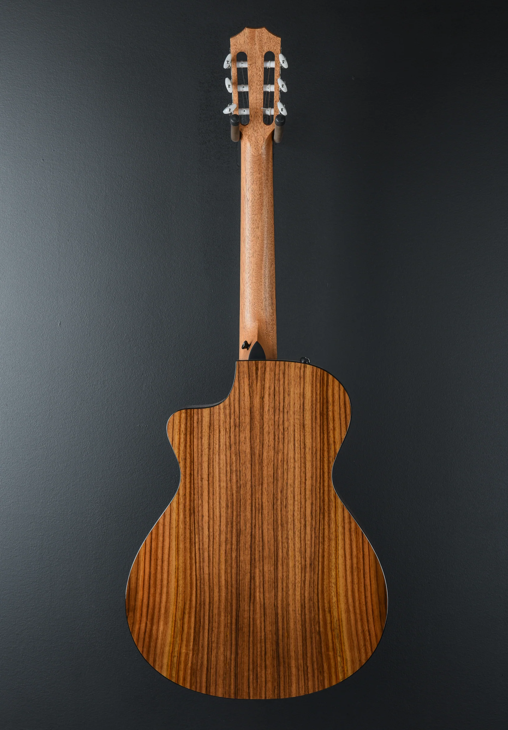 USED 212CE-N Plus '25 - Image 5