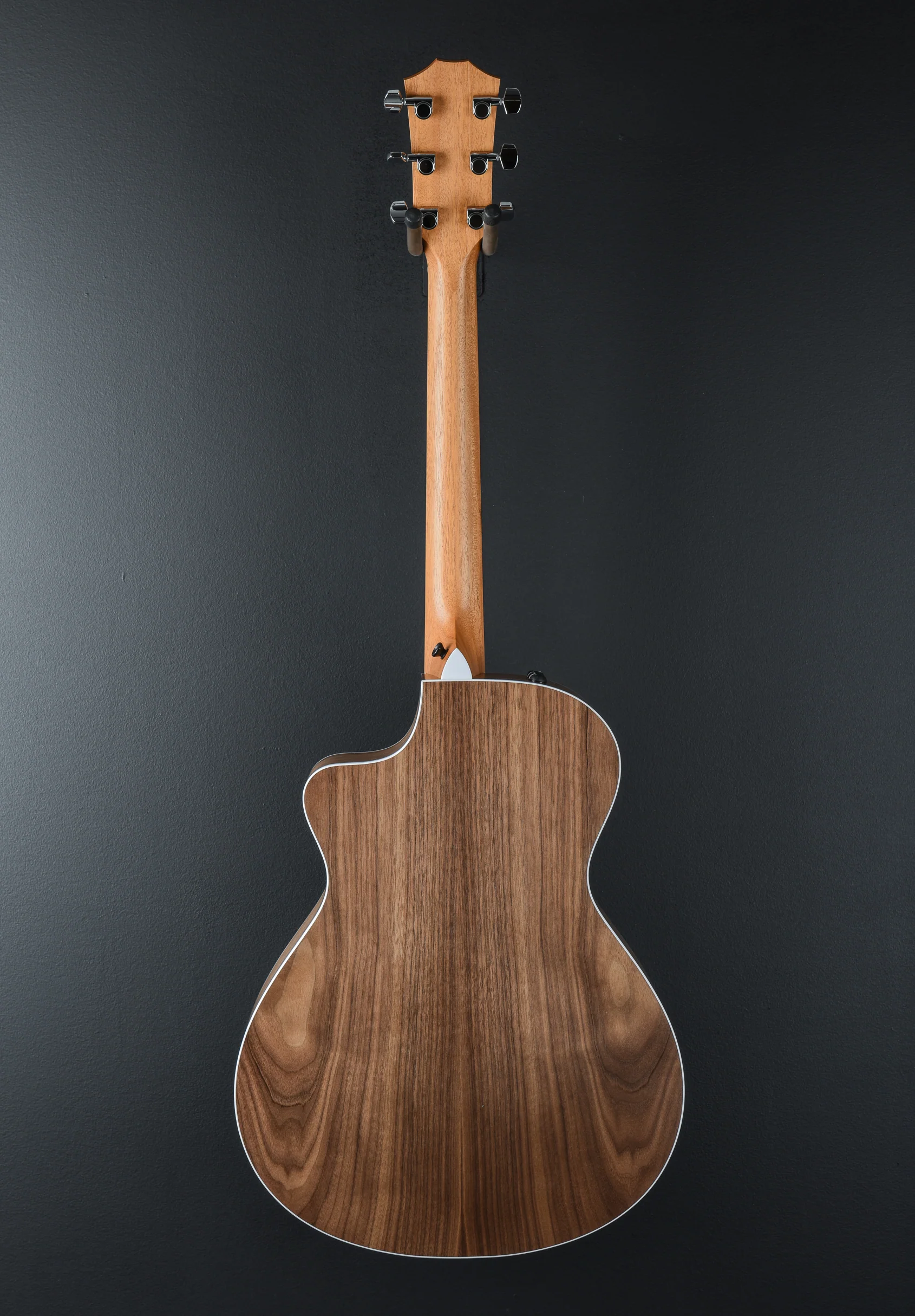 USED 212CE Walnut '26 - Image 5