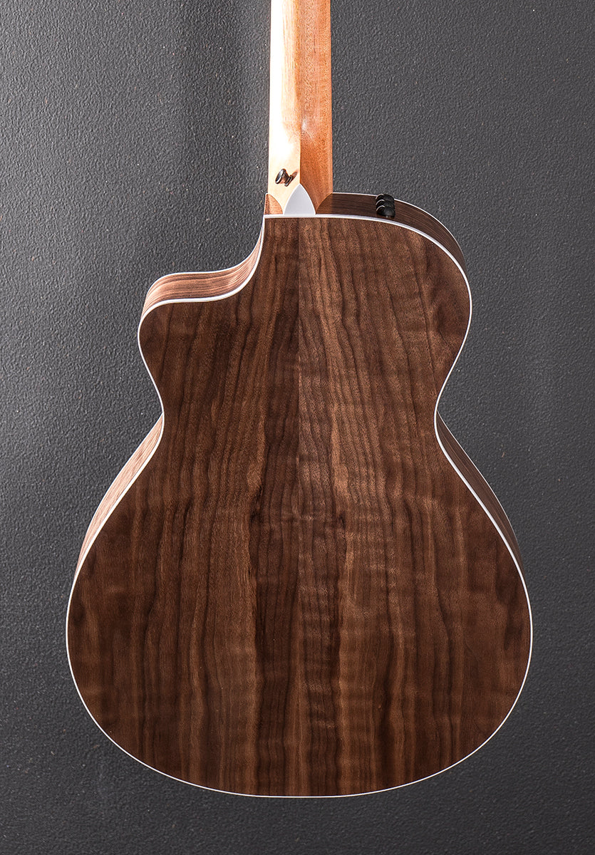 Used 212CE Walnut '26 - Image 4
