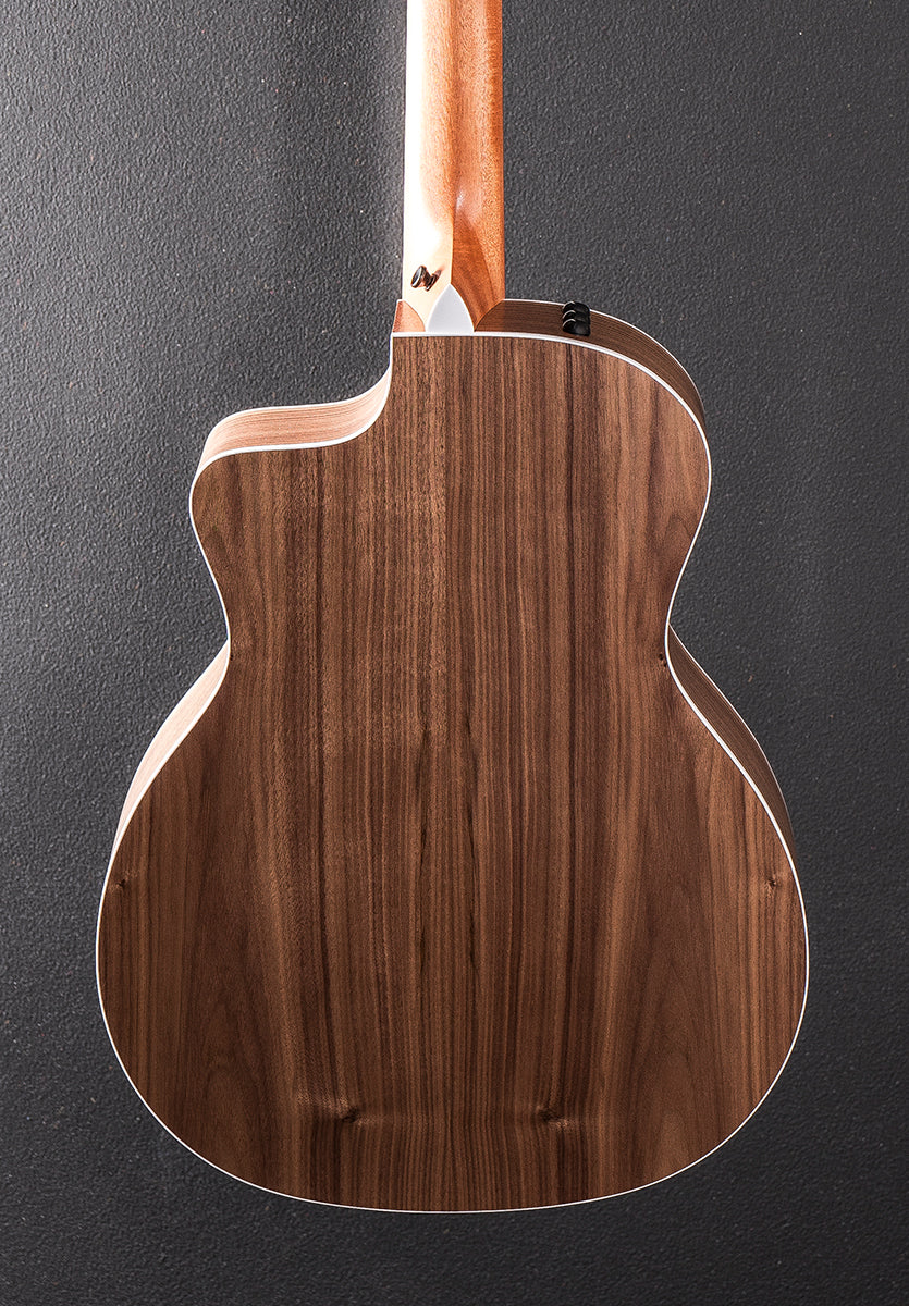 Used 214CE-N Walnut '26 - Image 4