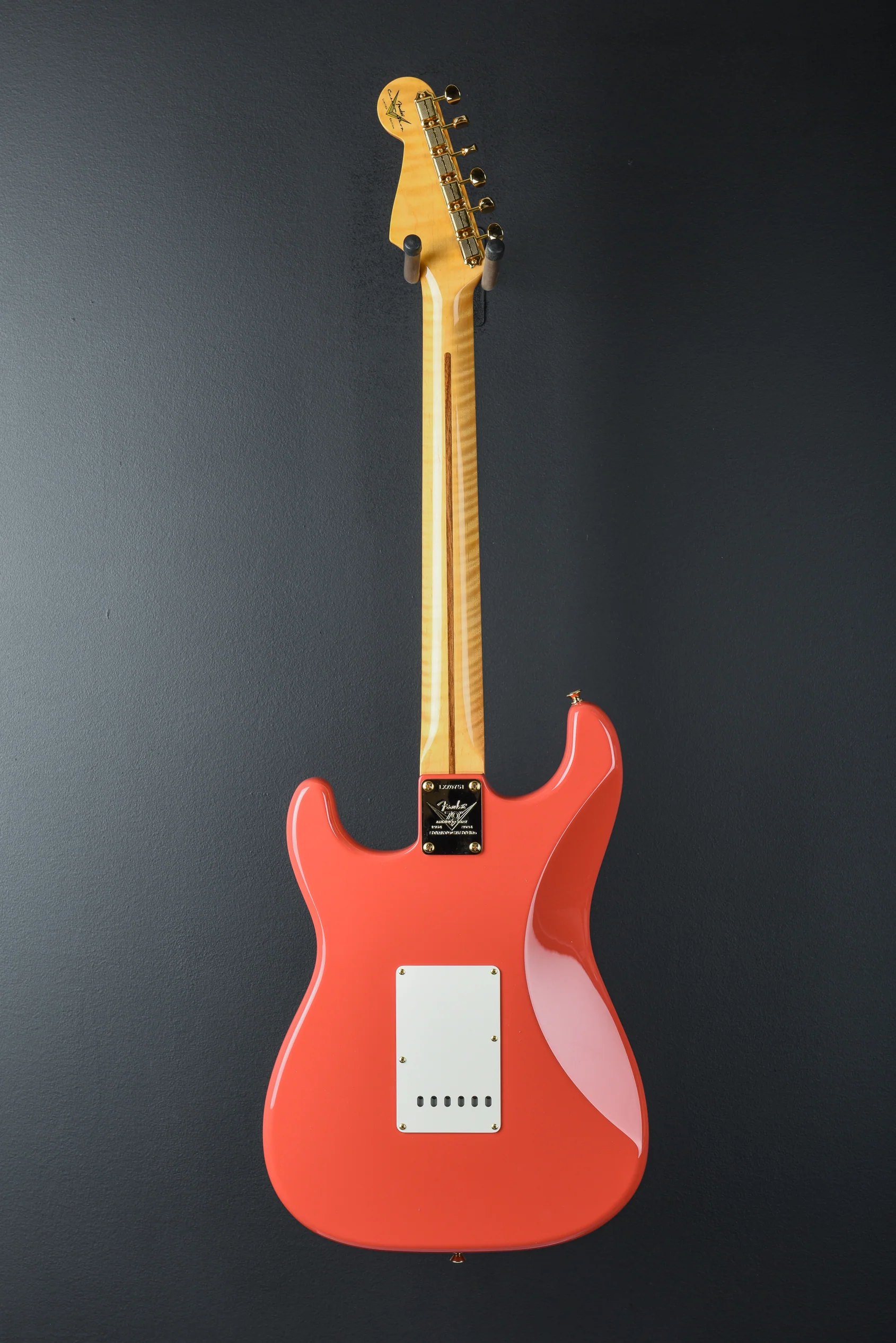 USED Limited Edition 70th Anniversary NOS Strat '25 - Image 5